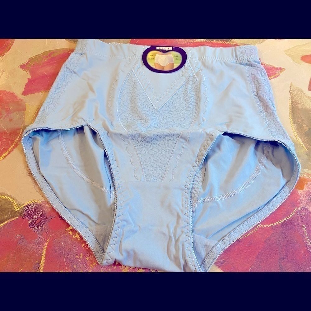 💥Lacy assorted embroidery floral design panties XL